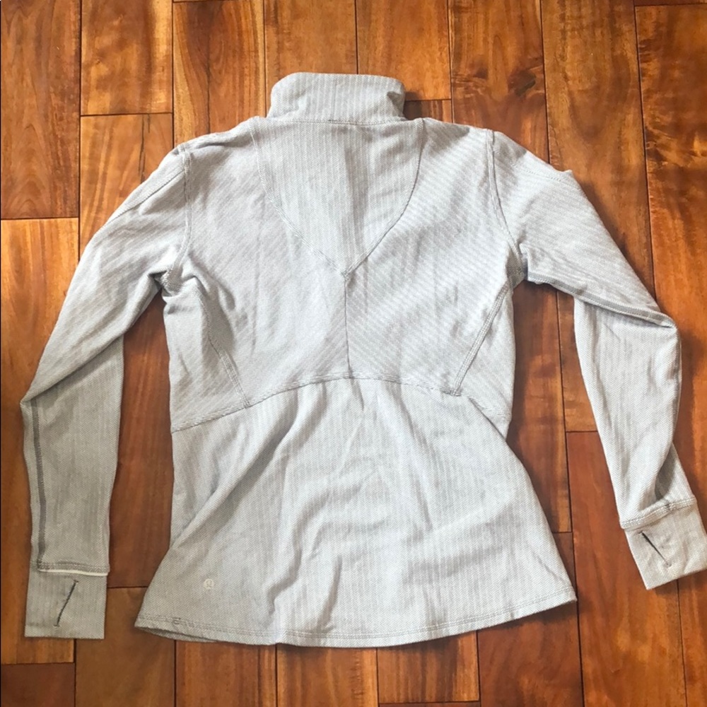 Lululemon 1/2 Pullover - Picture 6 of 8